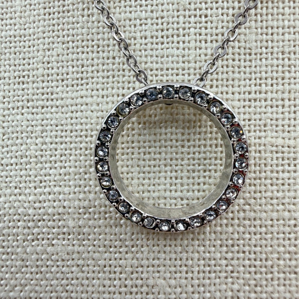 Vintage Y2K Silver Tone Clear Rhinestone Circle Pendant Necklace Women's Jewelry